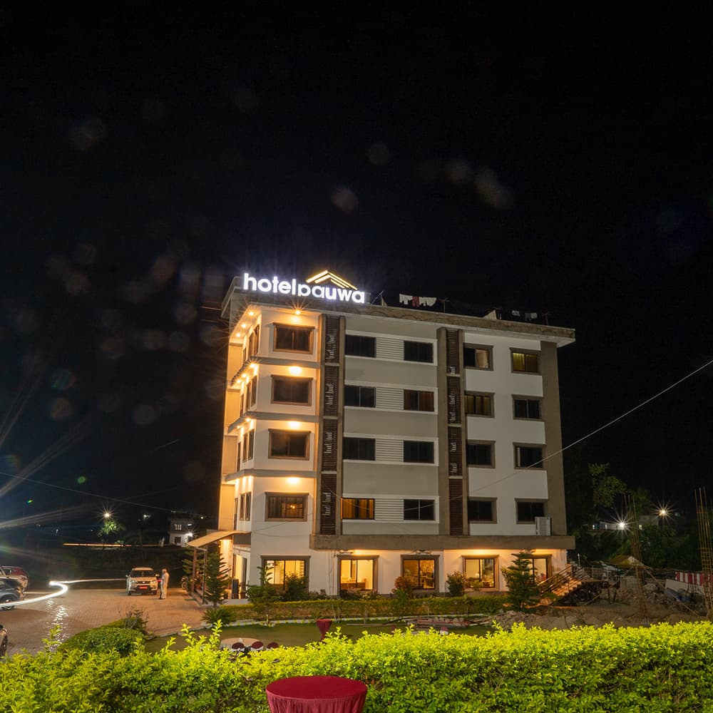 Hotel Pauwa – Bhalubang
