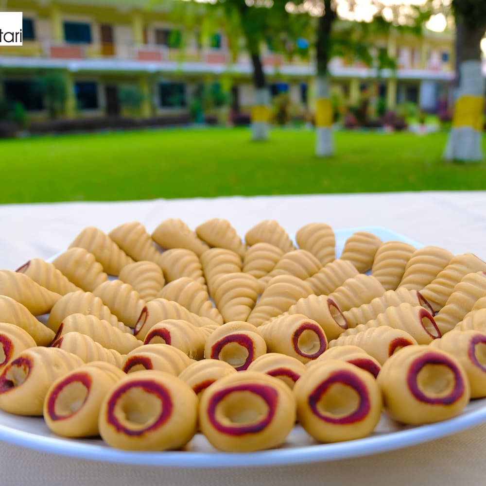 Gallery Item cG9zdDoyMTMw